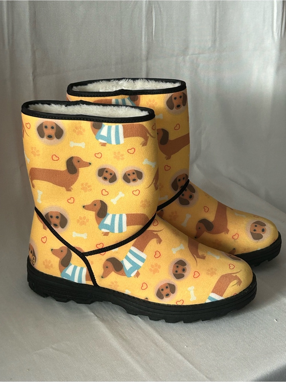 Cozy Yellow Dachshund-Print Faux Fur Boots - size 5 1/2